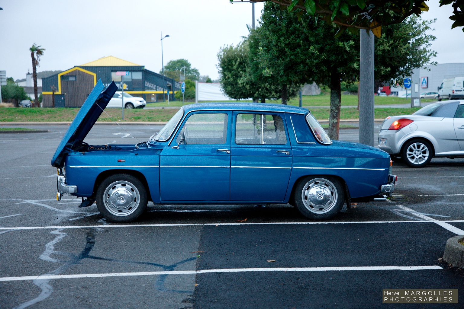 Renault 8 Major-01.jpg
